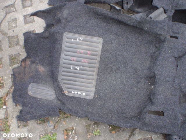 wykładzina dywan podłoga lancia ypsilon 03-10r - 2