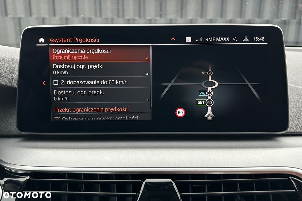 BMW Seria 5 520d xDrive - 37