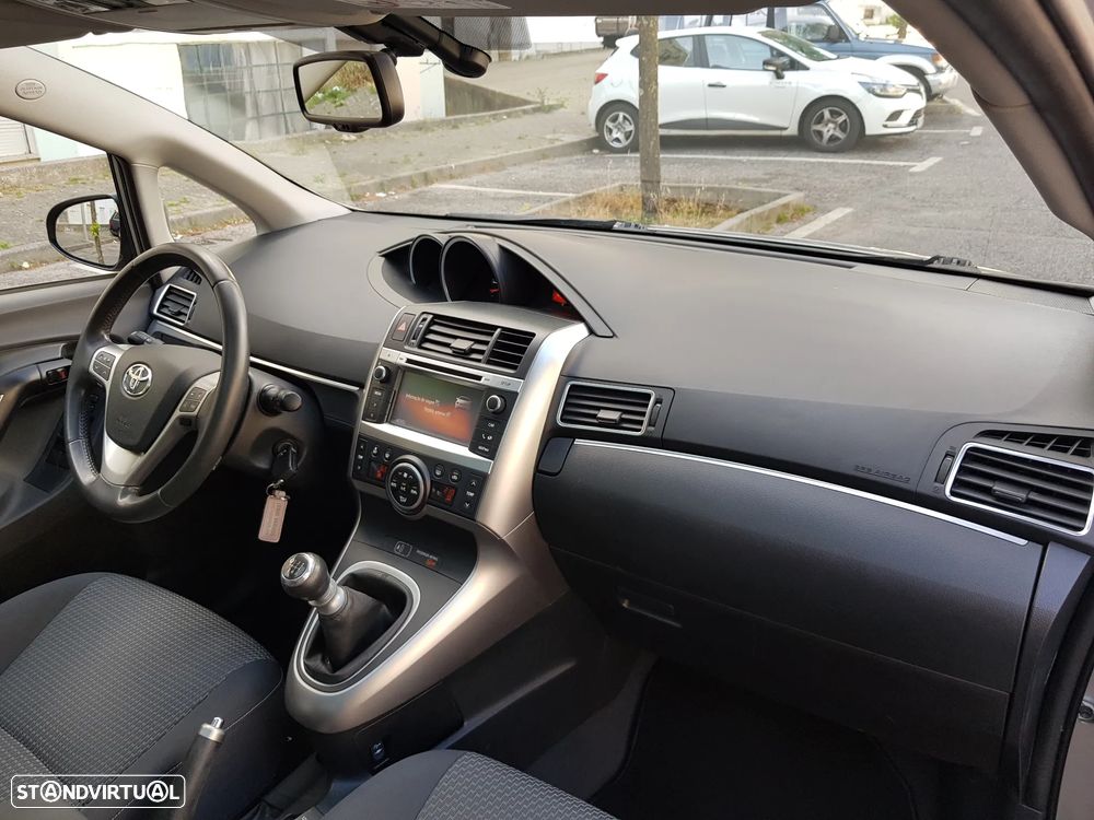 Toyota Verso 2.0 D-4D Exclusive+NAVI - 36