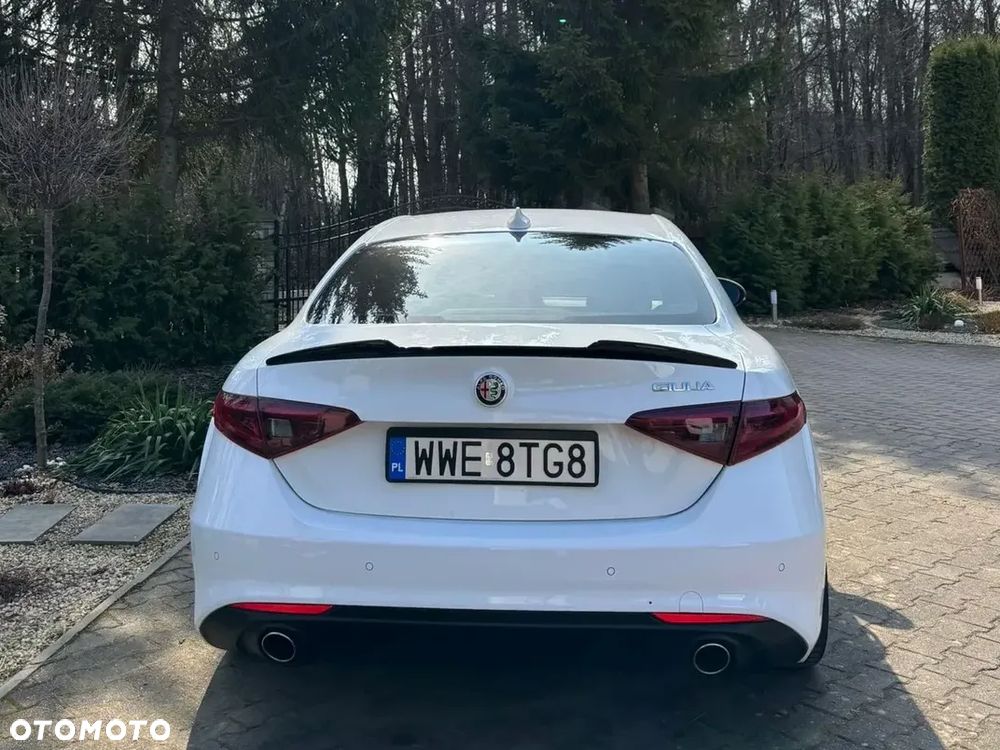 Alfa Romeo Giulia 2.2 AT8 Super - 2