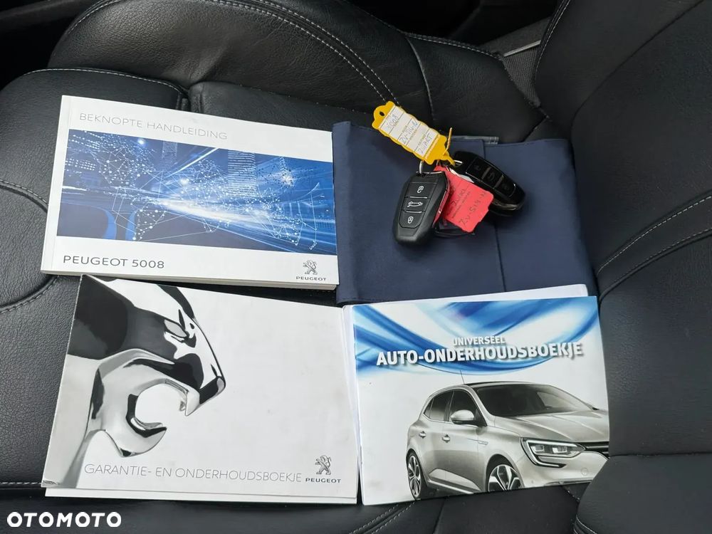 Peugeot 5008 1.6 PureTech Allure S&S EAT8 - 39