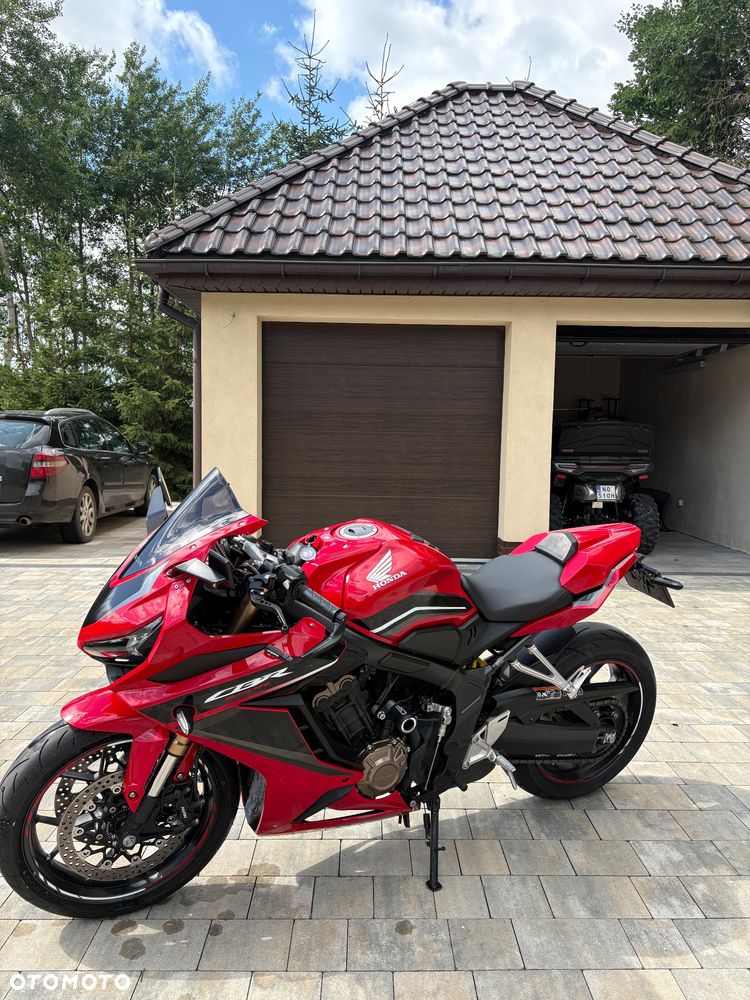 Honda CBR - 3