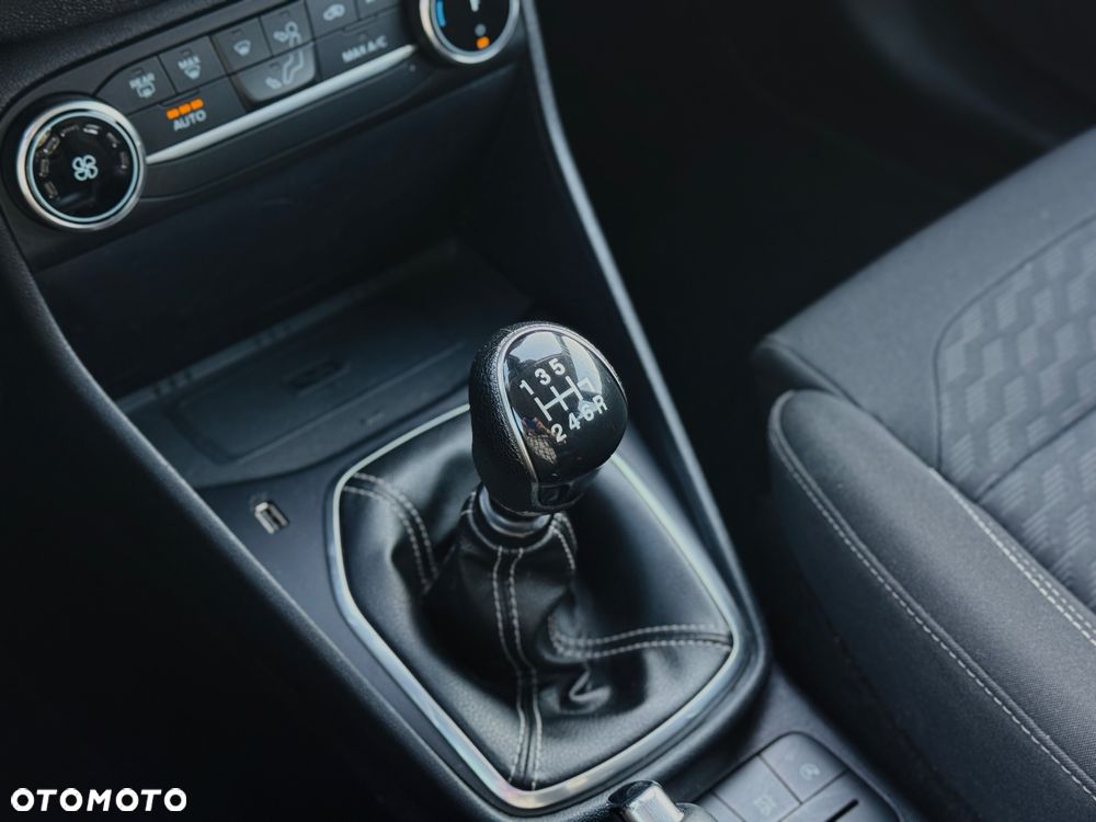 Ford Fiesta 1.0 EcoBoost Hybrid S&S TITANIUM - 11
