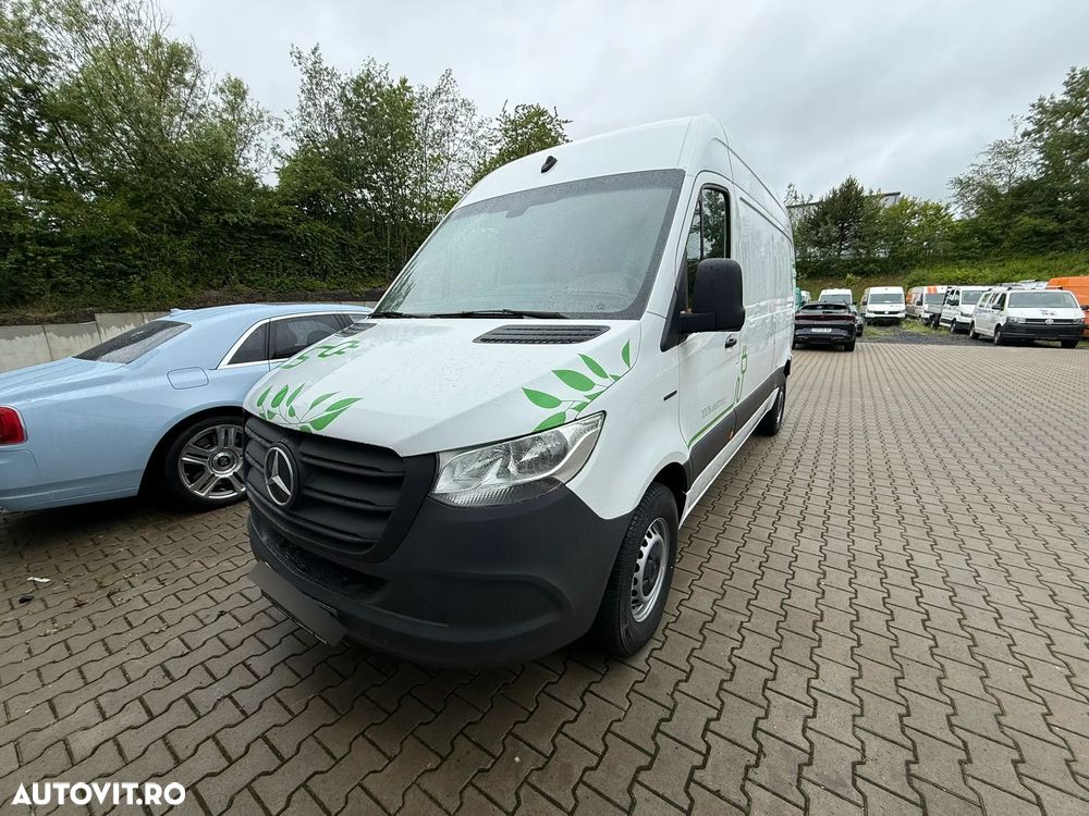 Mercedes-Benz eSprinter - 2