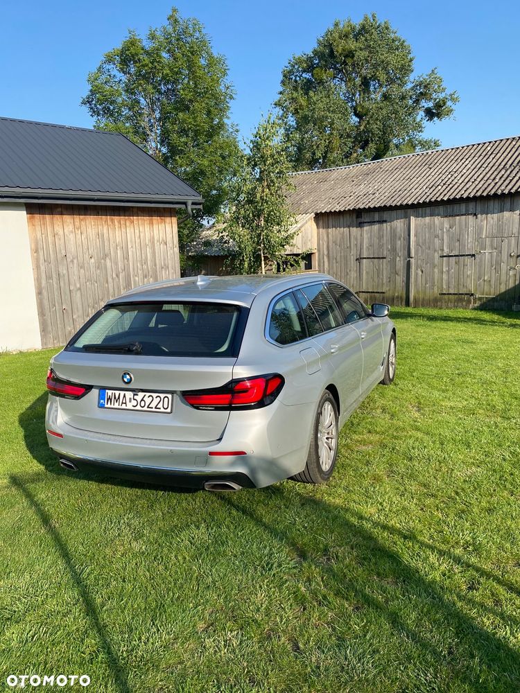 BMW Seria 5 530d Touring Luxury Line - 4