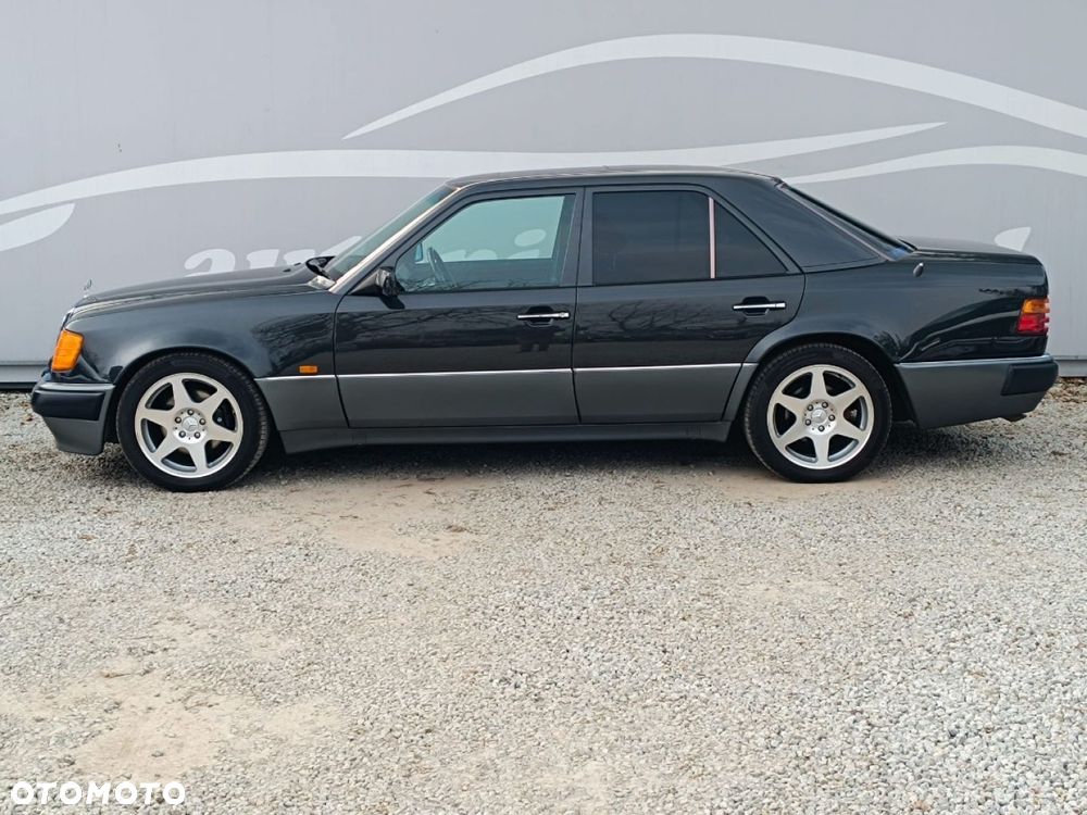 Mercedes-Benz W124 (1984-1993) - 17