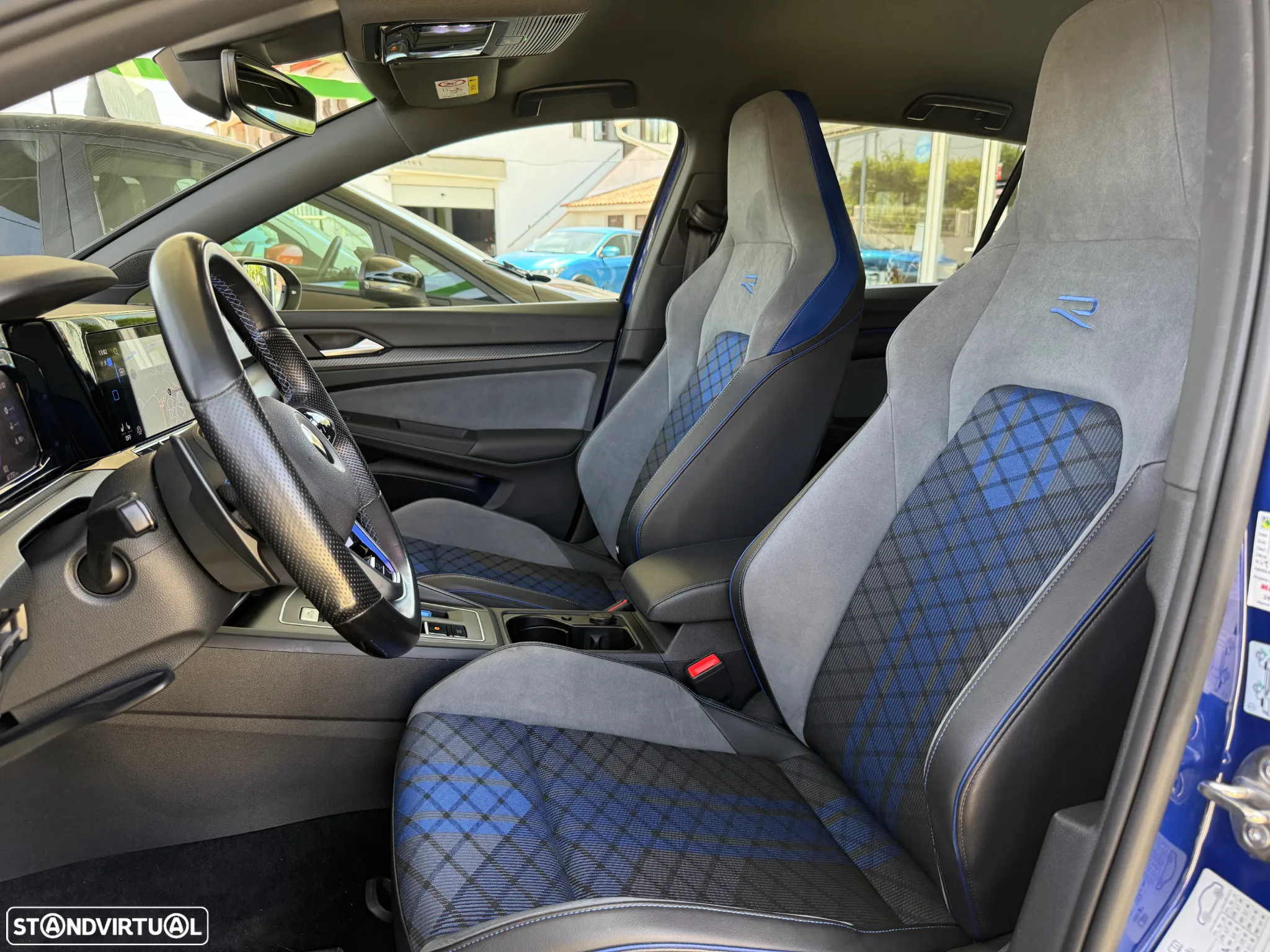 VW Golf 2.0 TSI R DSG - 27