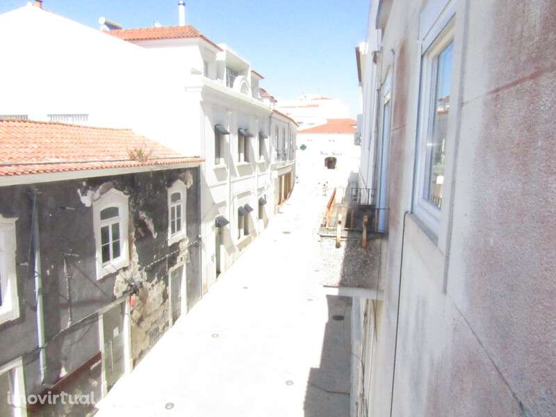 Escritório com 12 m² no centro de Torres Vedras. - Grande imagem: 4/12