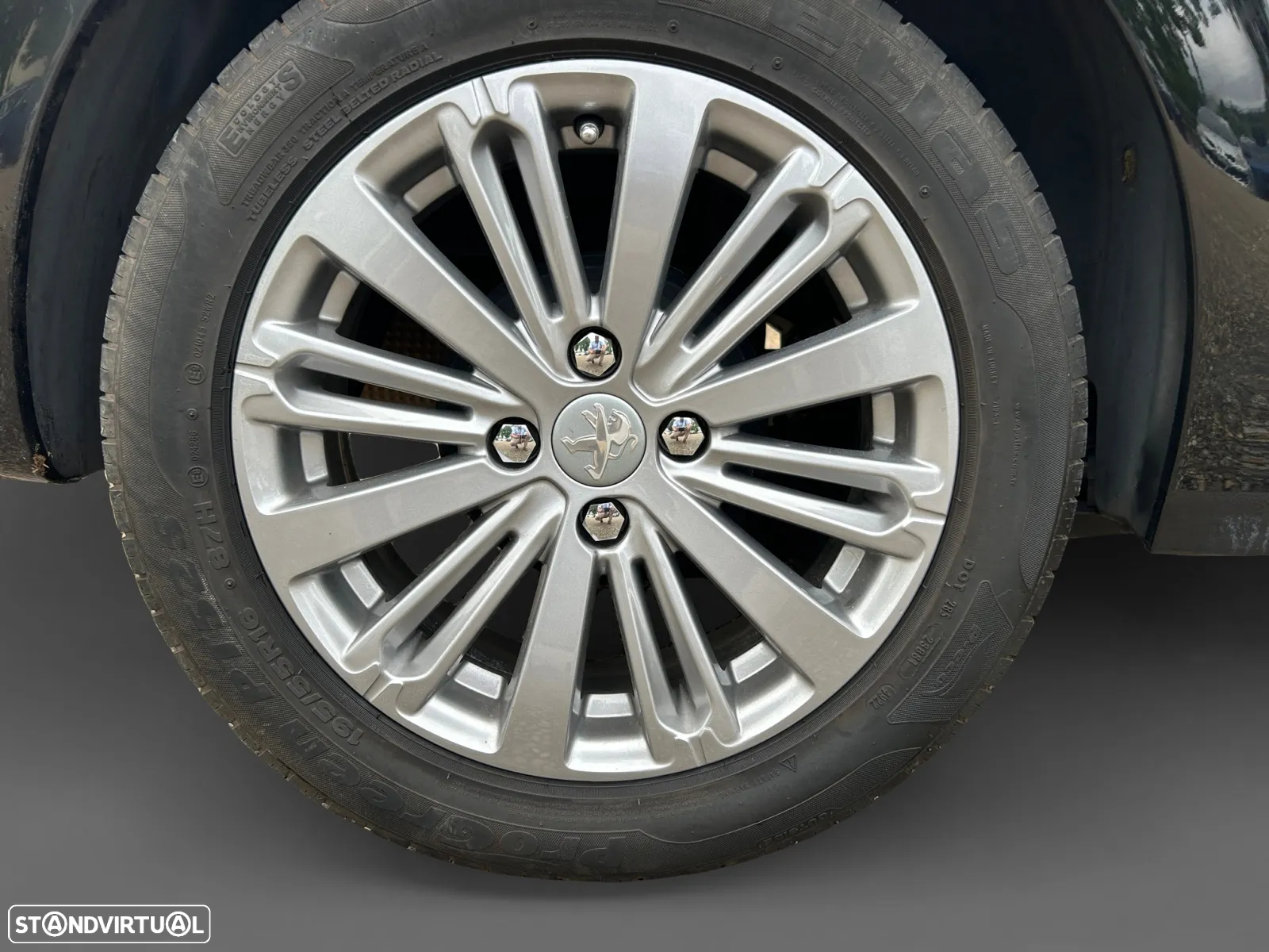 Peugeot 208 1.2 PureTech Style - 16