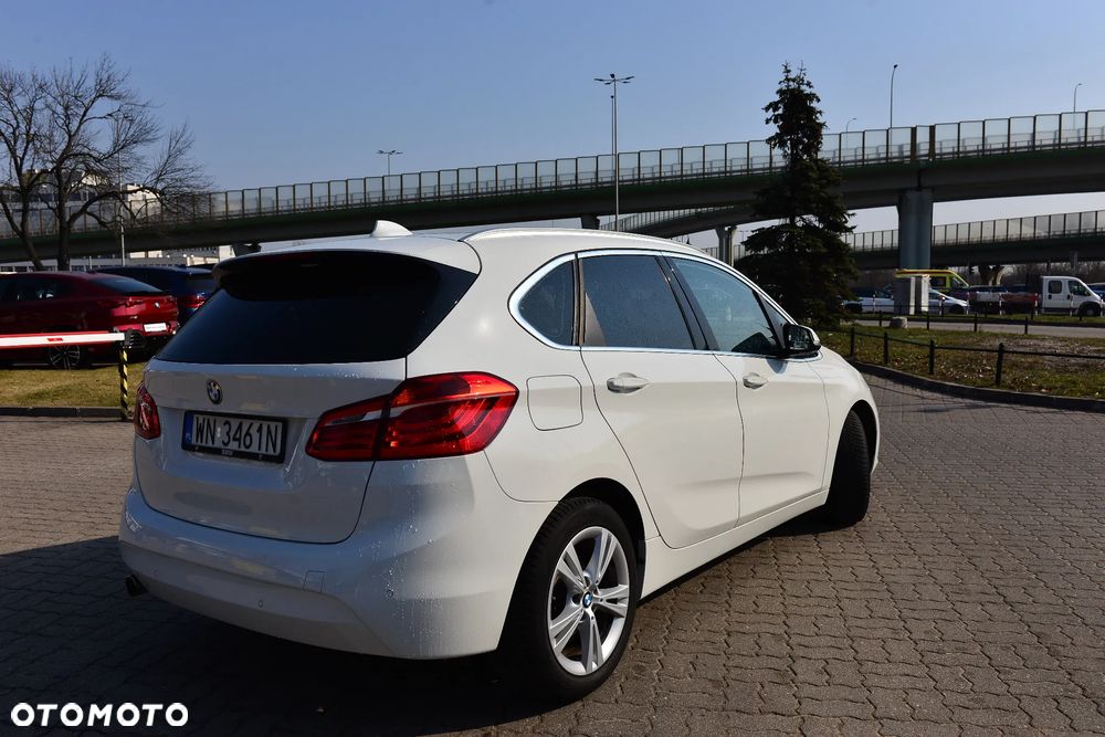 BMW Seria 2 218d - 3