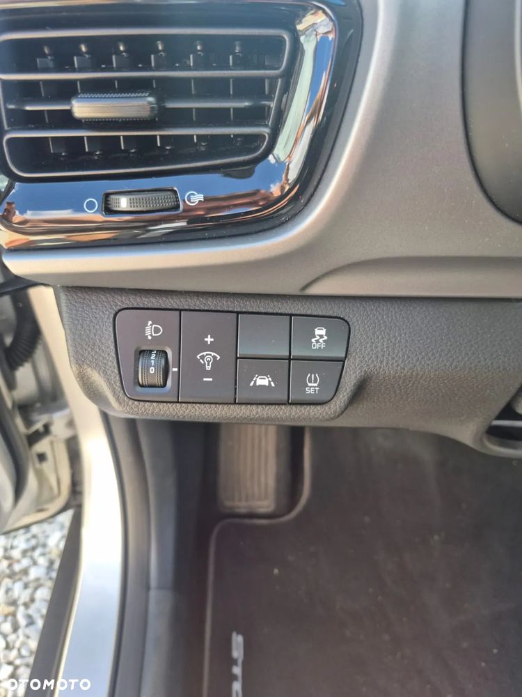 Kia Stonic - 21
