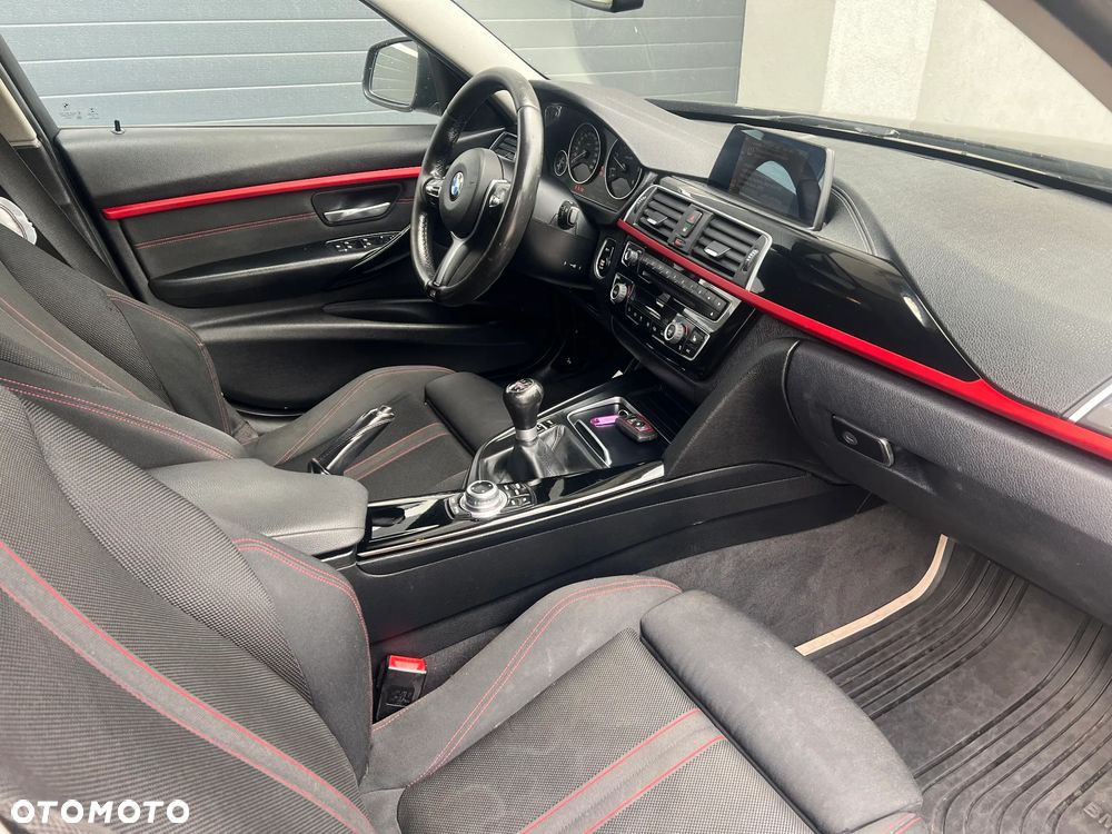 BMW Seria 3 320d Sport Line - 15