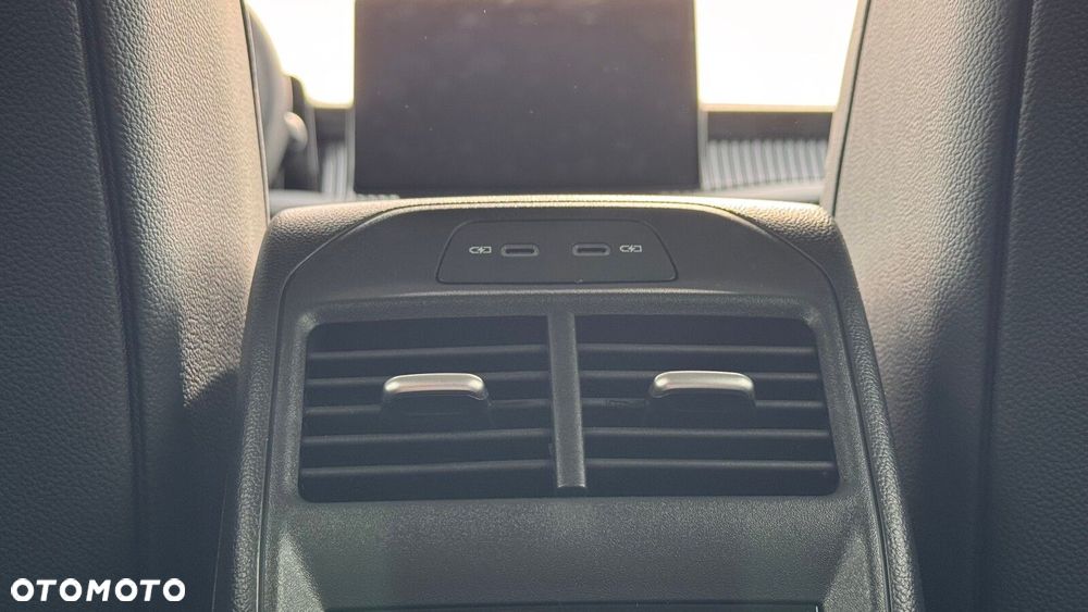 Skoda Superb 1.5 TSI L&K DSG - 19