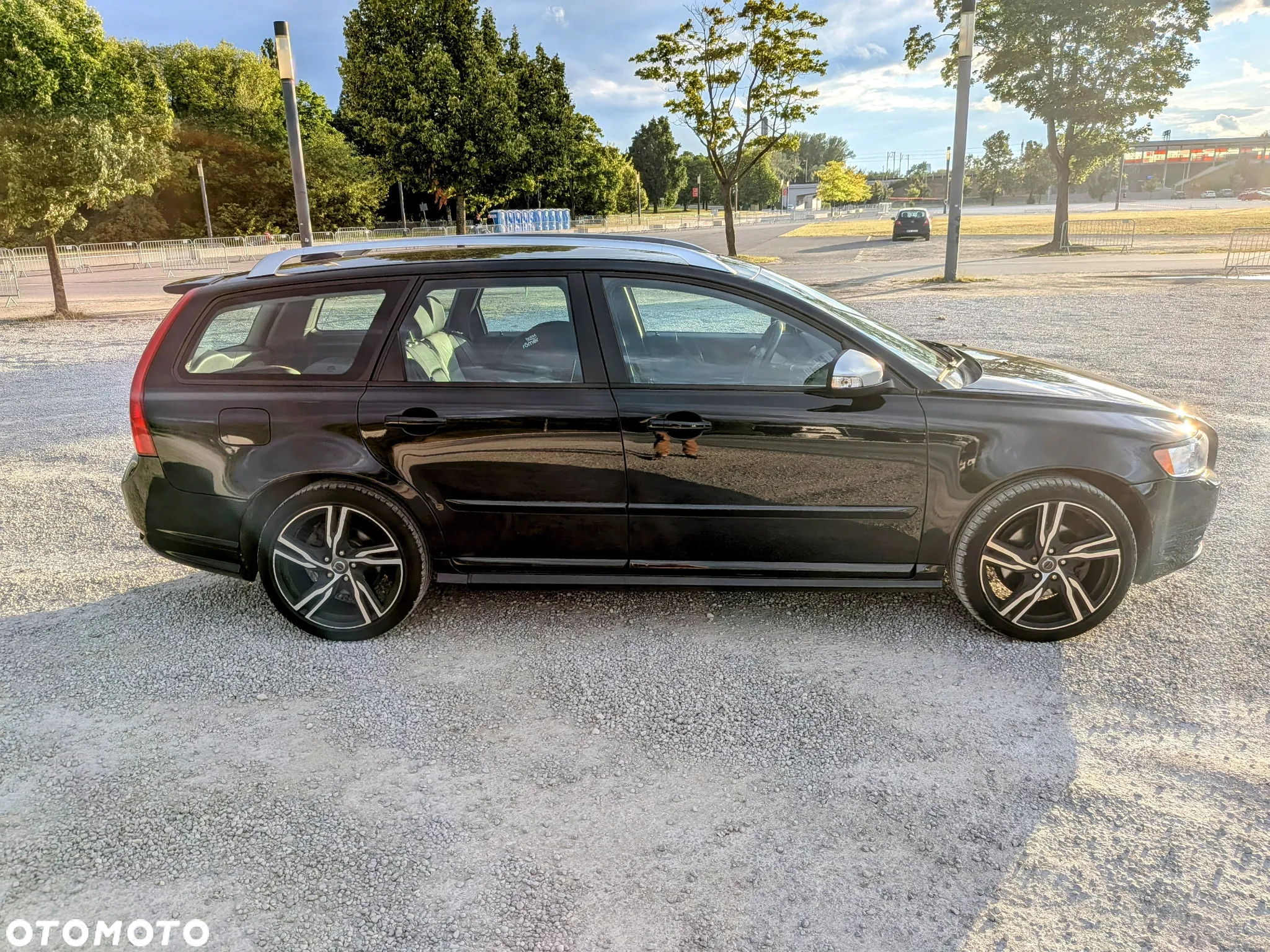 Volvo V50 D3 R-Design - 4