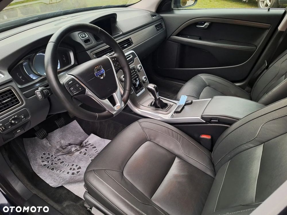 Volvo V70 D3 Momentum - 22