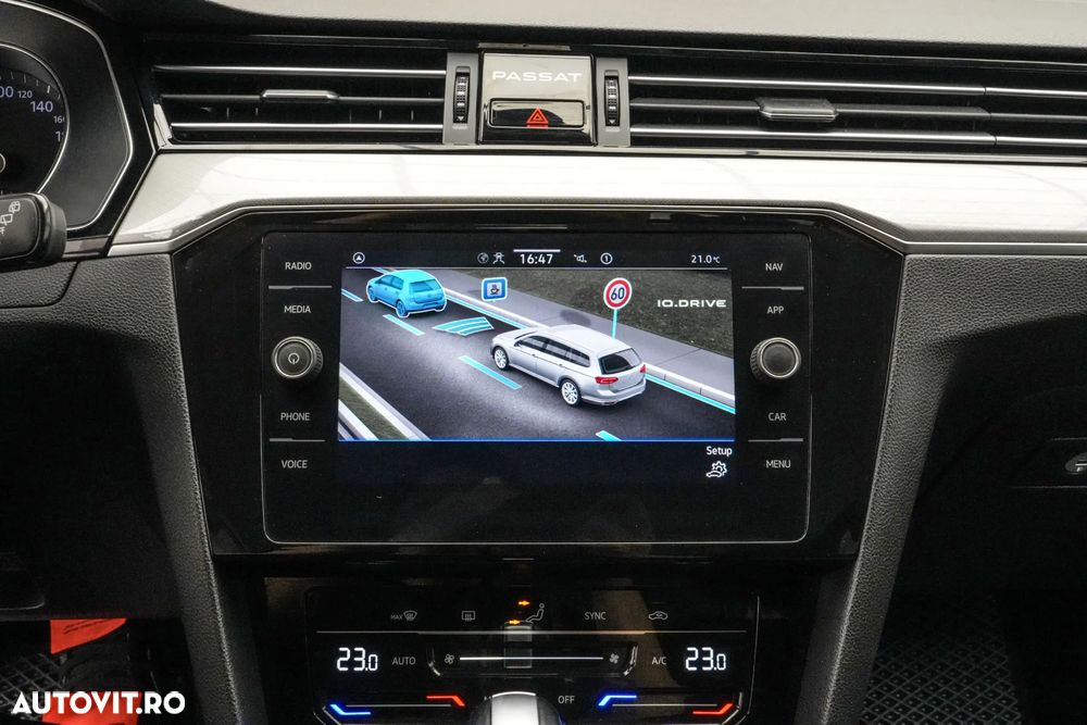 Volkswagen Passat 2.0 TDI DSG Comfortline - 21