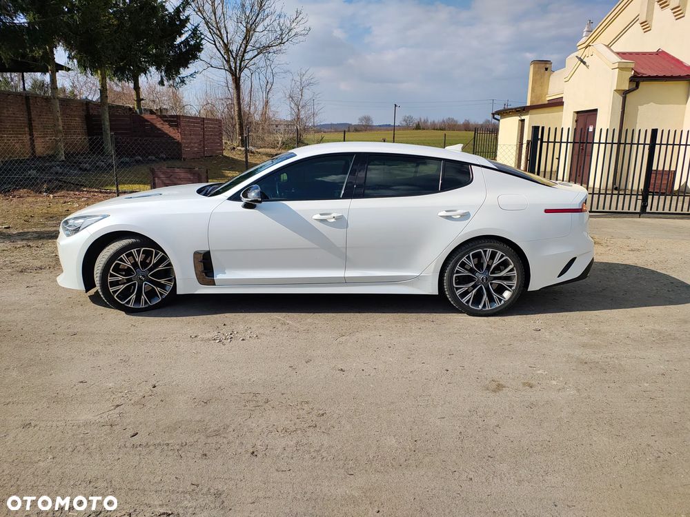 Kia Stinger 2.0 T-GDI GT Line - 6