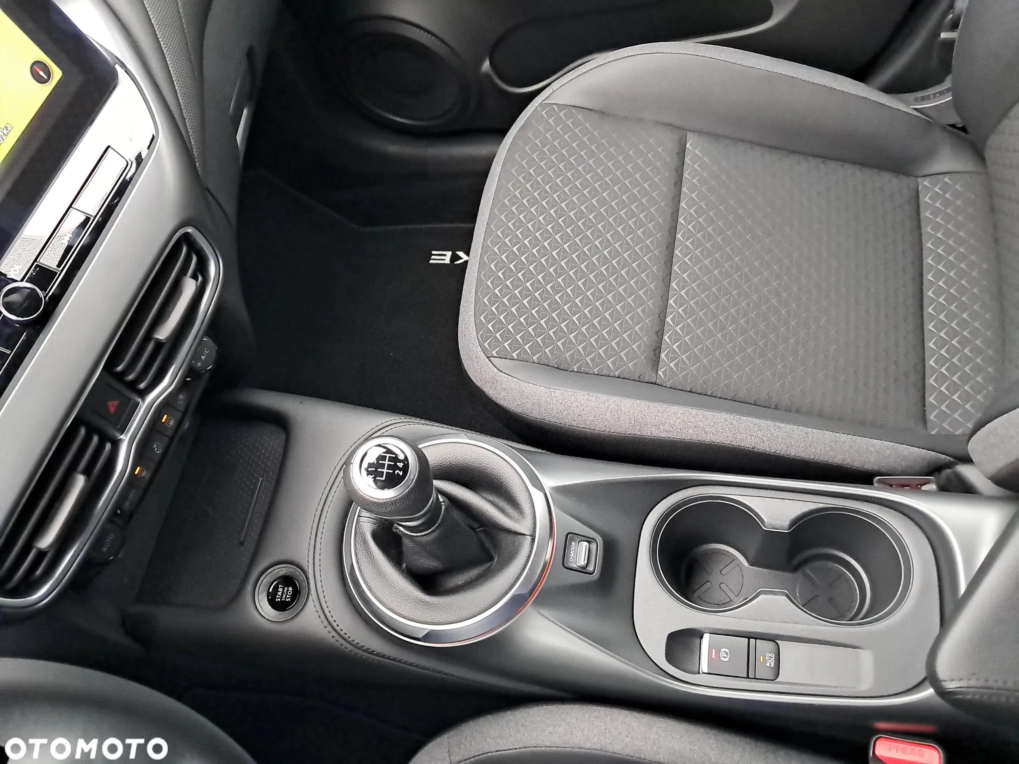 Nissan Juke 1.0 DIG-T N-Connecta - 13