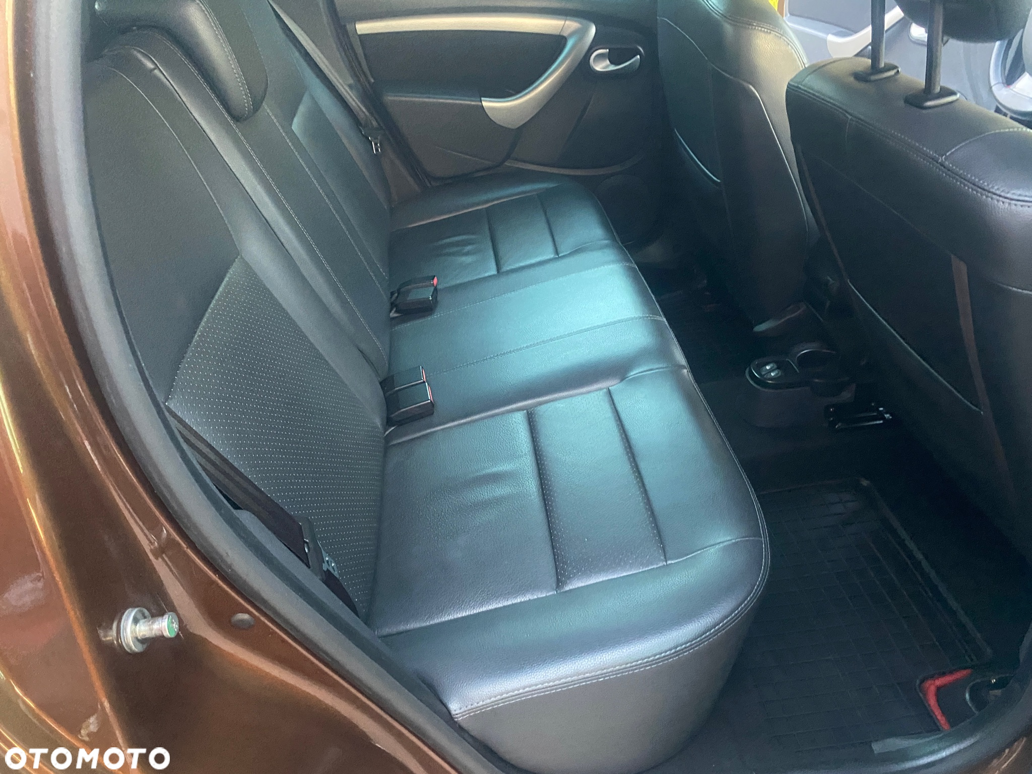 Dacia Duster 1.6 16V 4x2 Prestige - 17