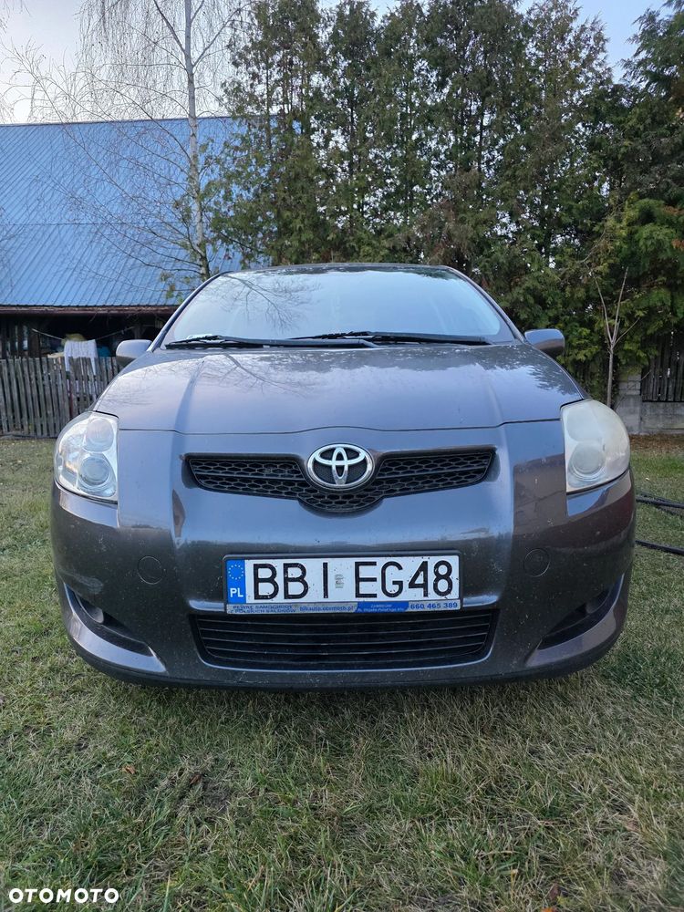Toyota Auris - 1