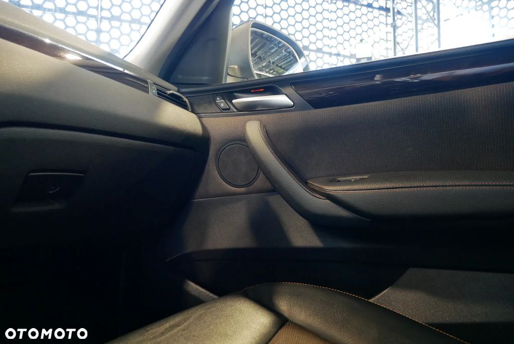 BMW X4 xDrive20i xLine - 23