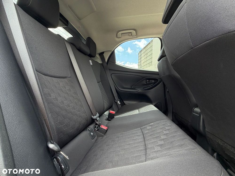 Toyota Yaris Hybrid 1.5 Style - 27