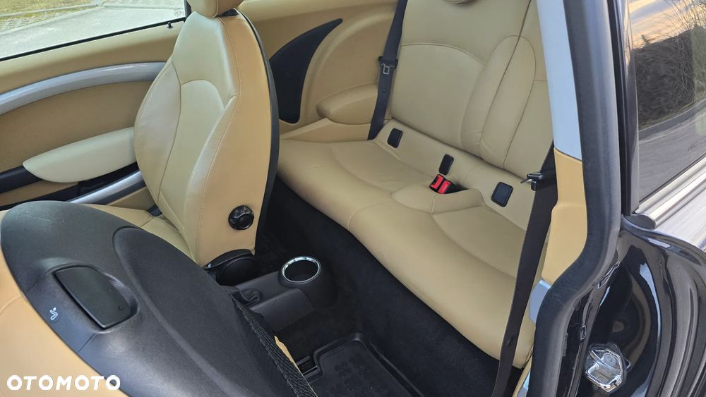 MINI Cooper Standard - 11