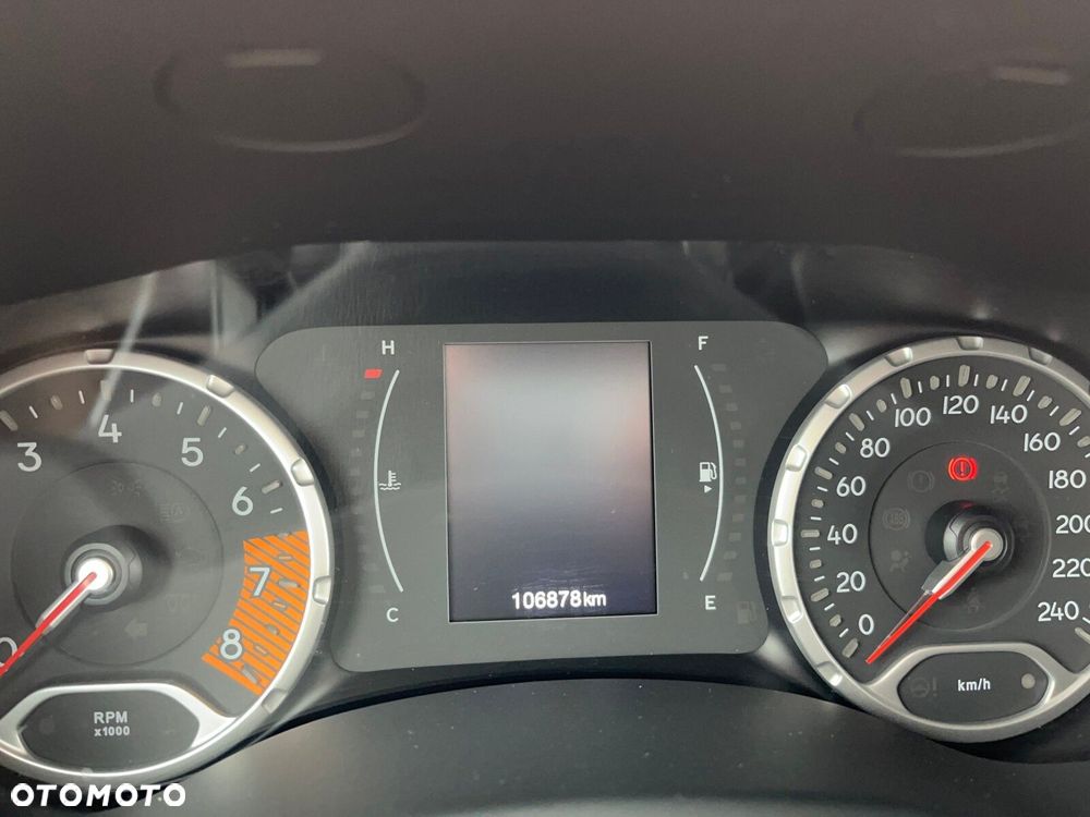 Jeep Renegade - 23