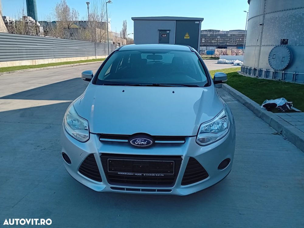 Ford Focus 1.6 TDCi DPF SYNC Edition - 17
