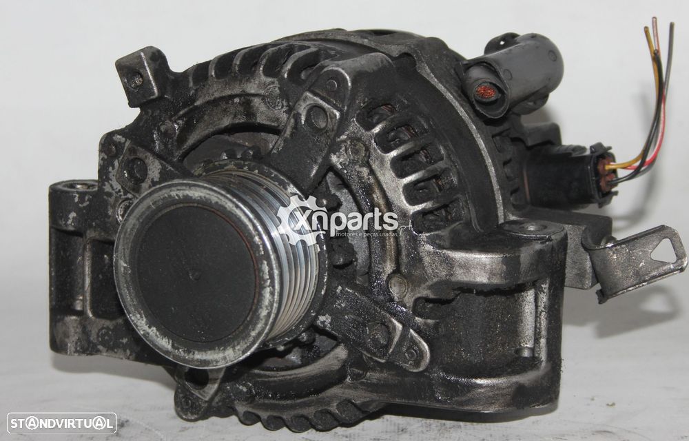 Alternador Usado TOYOTA AVENSIS (_T25_) 2.0 D-4D REF. 27060-0G011 / 104210-4521... - 2