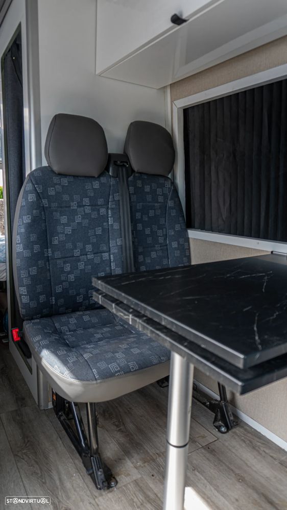 Mercedes-Benz Sprinter - 11