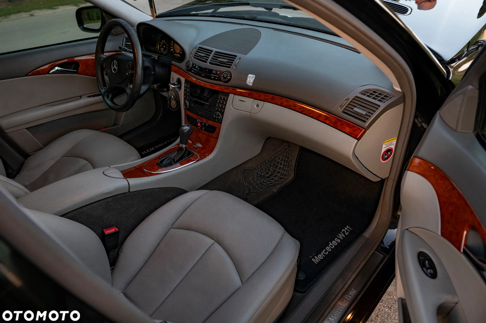 Mercedes-Benz Klasa E ver-220-t-cdi-automatik-classic - 9