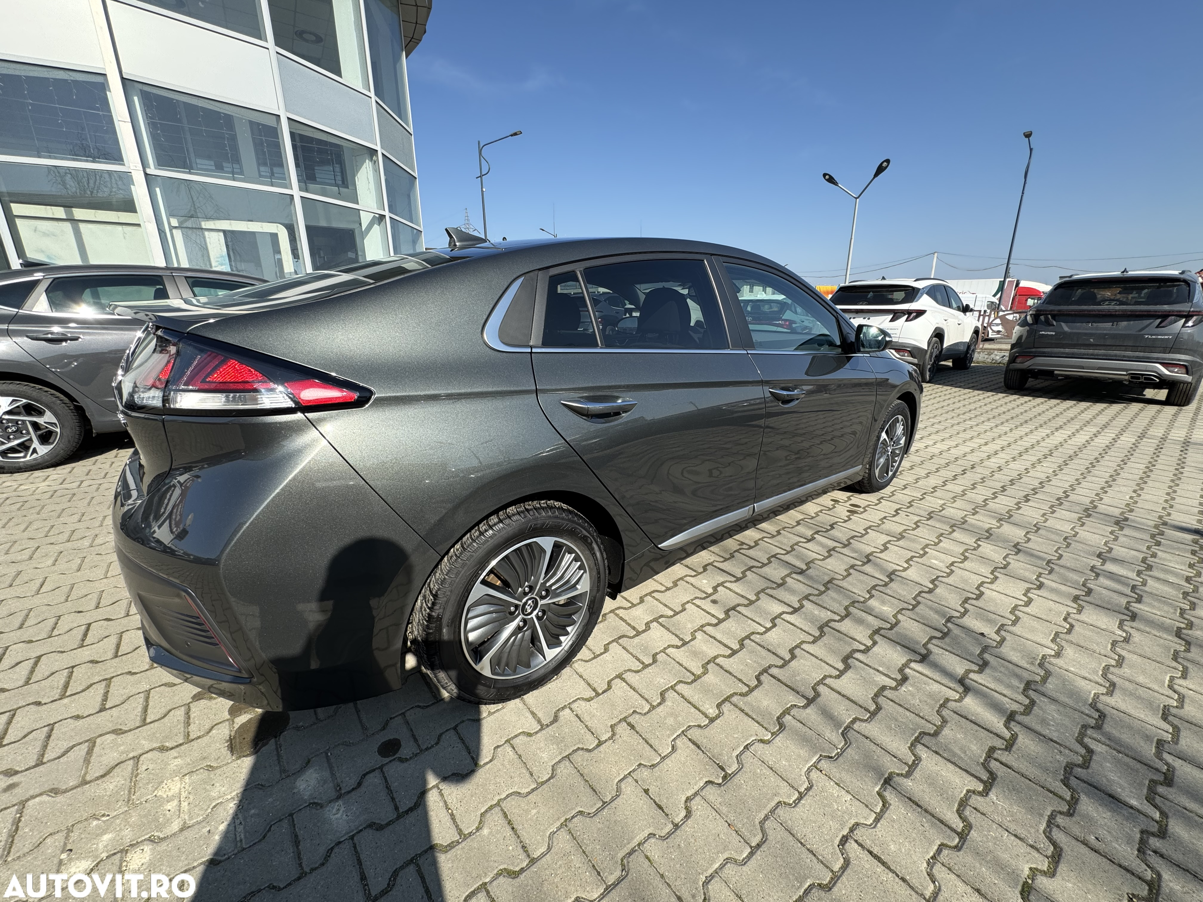 Hyundai IONIQ Plug-In Hybrid 1.6 141CP Exclusive - 4
