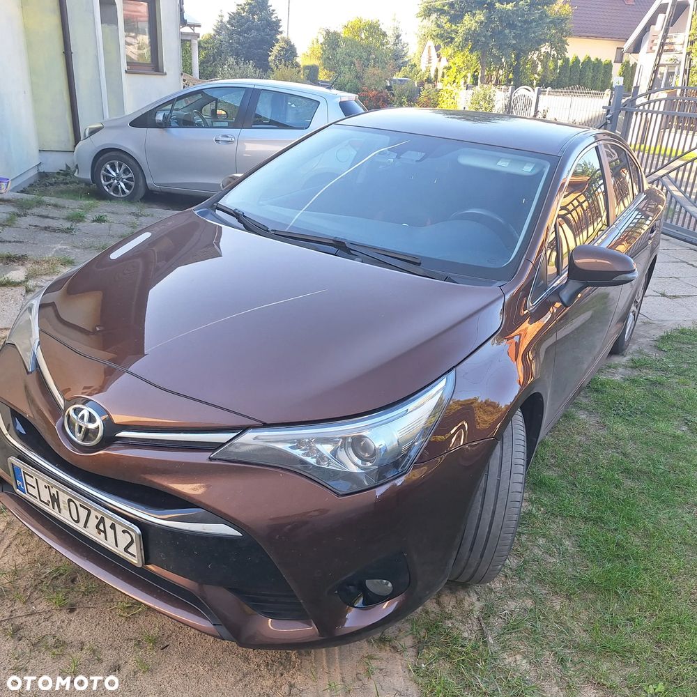 Toyota Avensis 1.8 Premium - 9