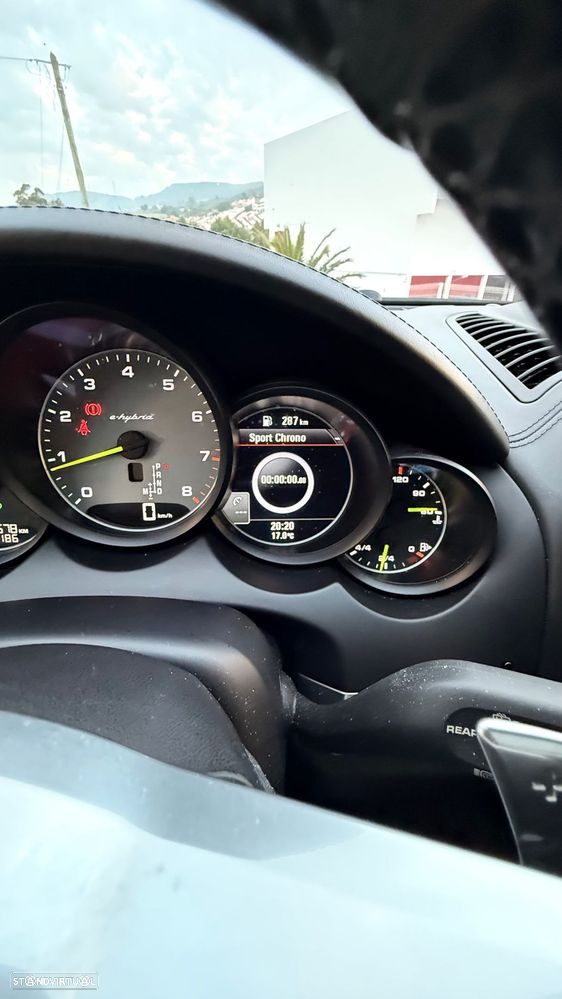 Porsche Cayenne - 6