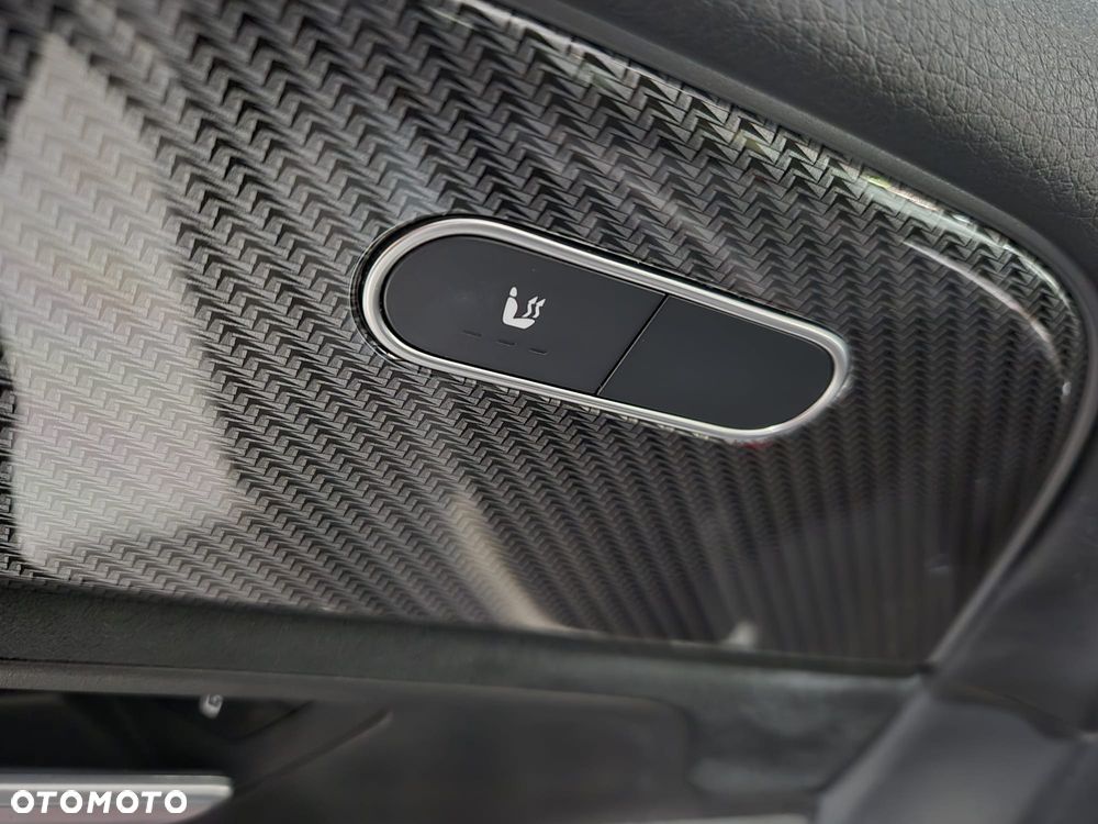 Mercedes-Benz GLB - 15