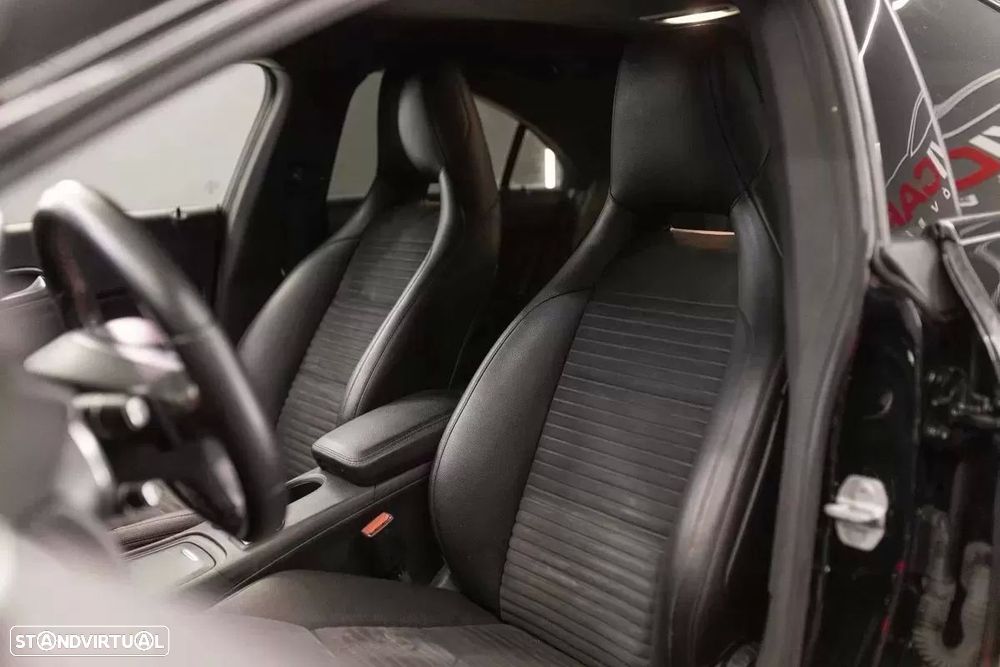 Mercedes-Benz CLA 220 - 22