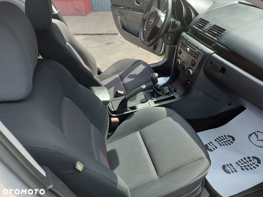 Mazda 3 1.6 Sport Active - 21