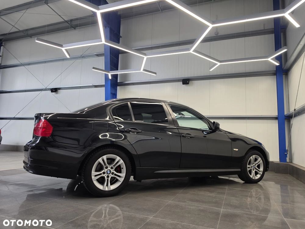 BMW Seria 3 318i - 18