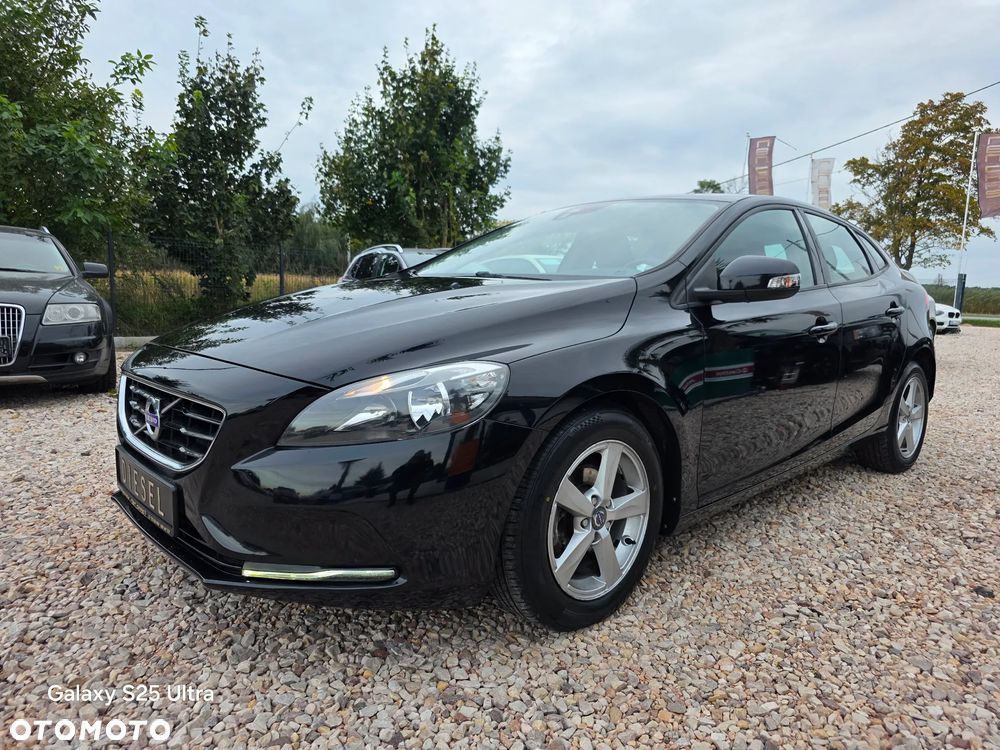 Volvo V40 D2 Momentum - 23