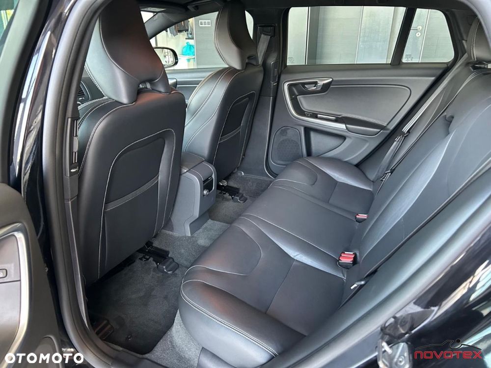 Volvo V60 T3 Momentum - 20