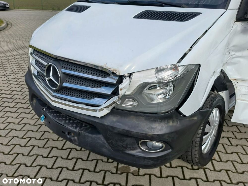 Mercedes-Benz Sprinter - 19