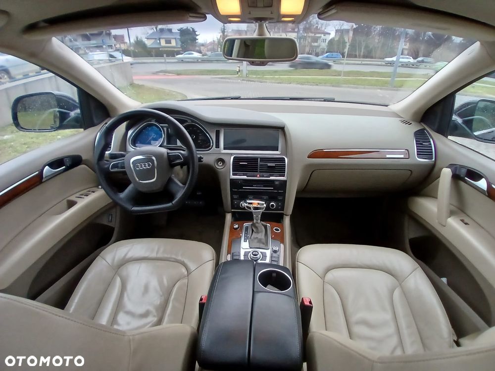 Audi Q7 3.0 TFSI Quattro Tiptronic - 24