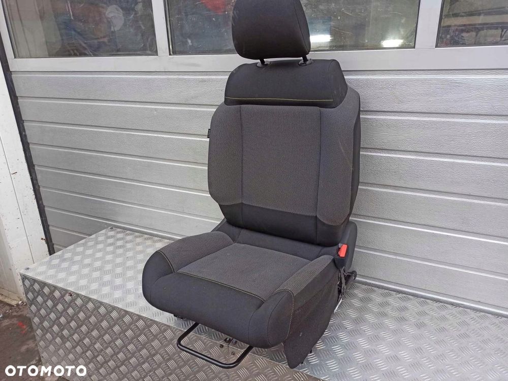 CITROEN C3 III FOTEL PRZÓD LEWY PRAWY - 3