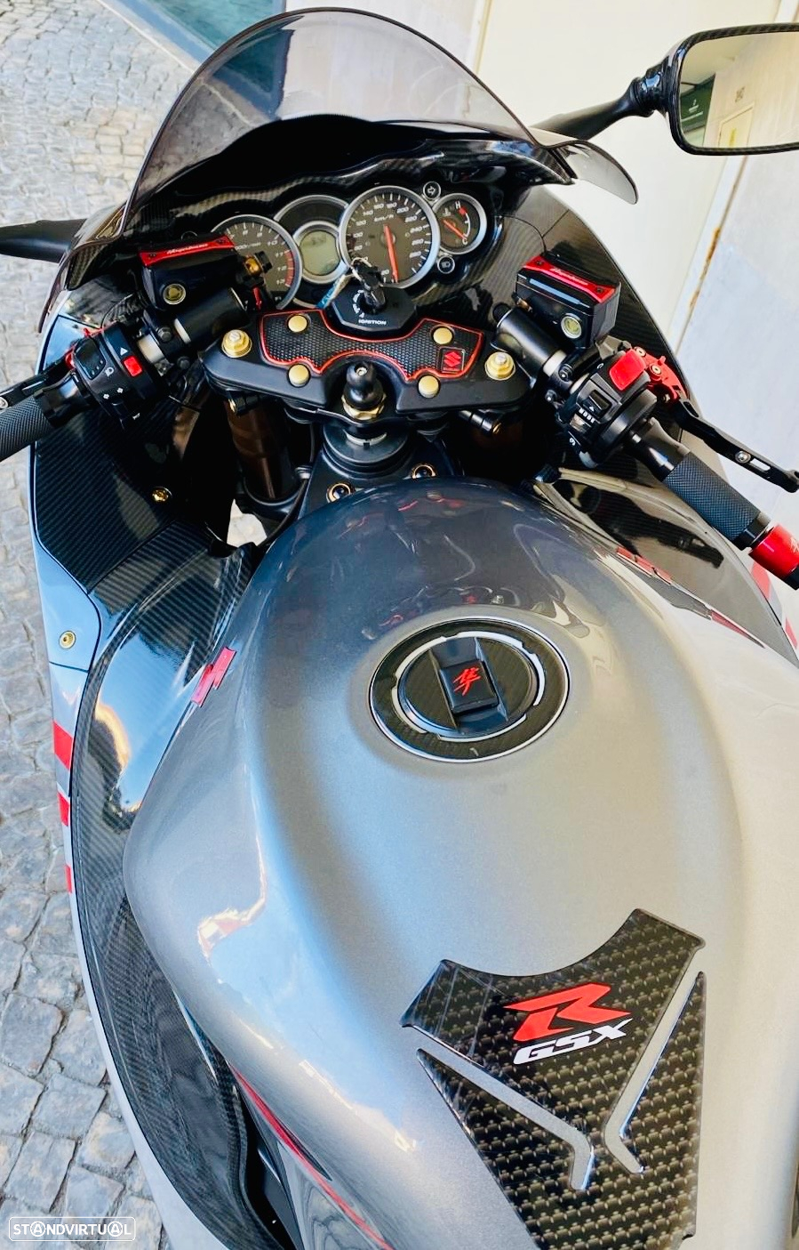Suzuki Hayabusa GSX 1300R - 5