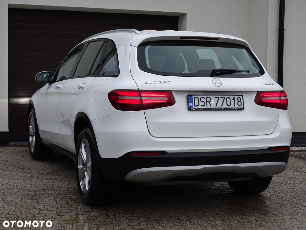 Mercedes-Benz GLC 250 4Matic 9G-TRONIC - 9