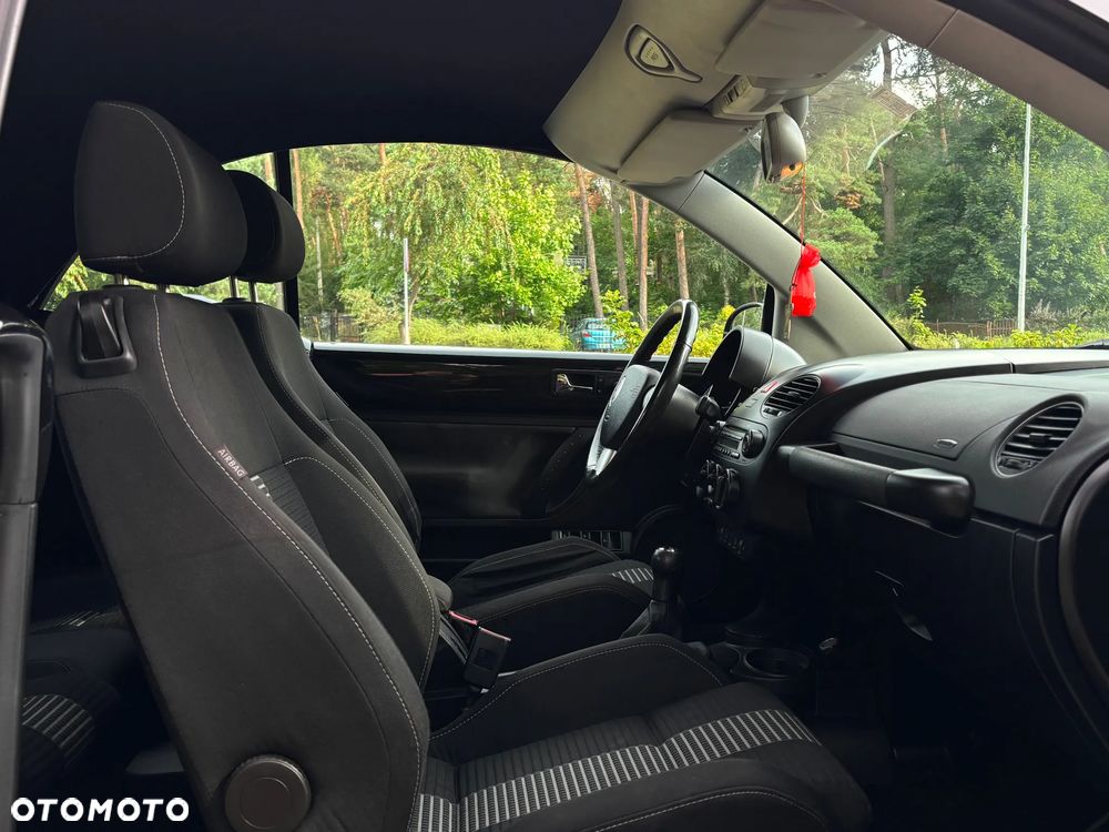 Volkswagen New Beetle 1.6 Freestyle - 15