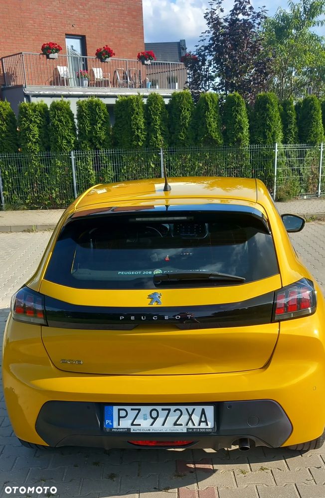 Peugeot 208 - 10