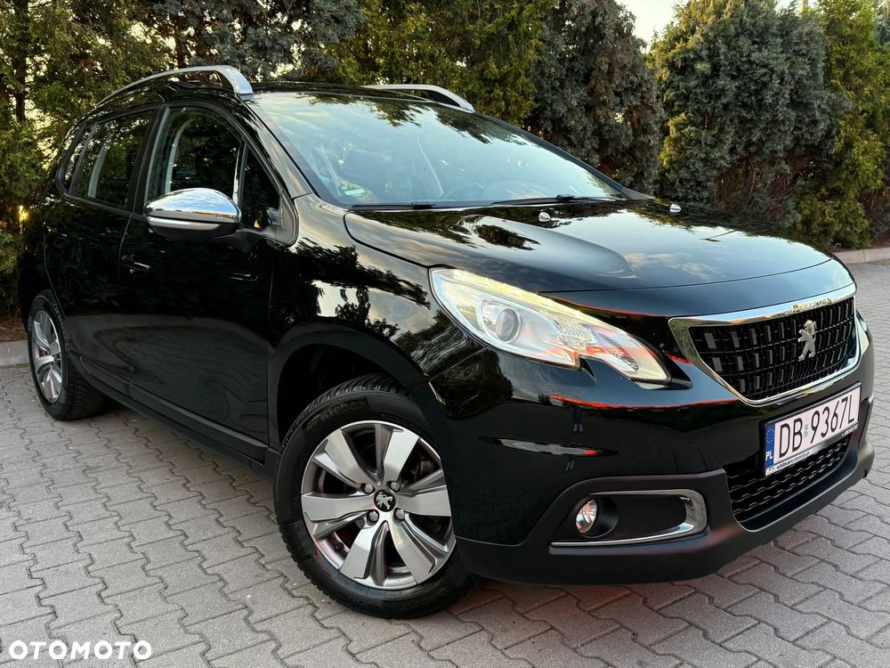 Peugeot 2008 1.2 Pure Tech Allure S&S - 11