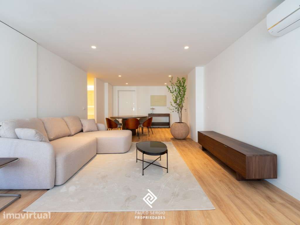 Arrenda-se apartamento T2 novo (Mobilado), em empreendimento Centra... - Grande imagem: 2/15